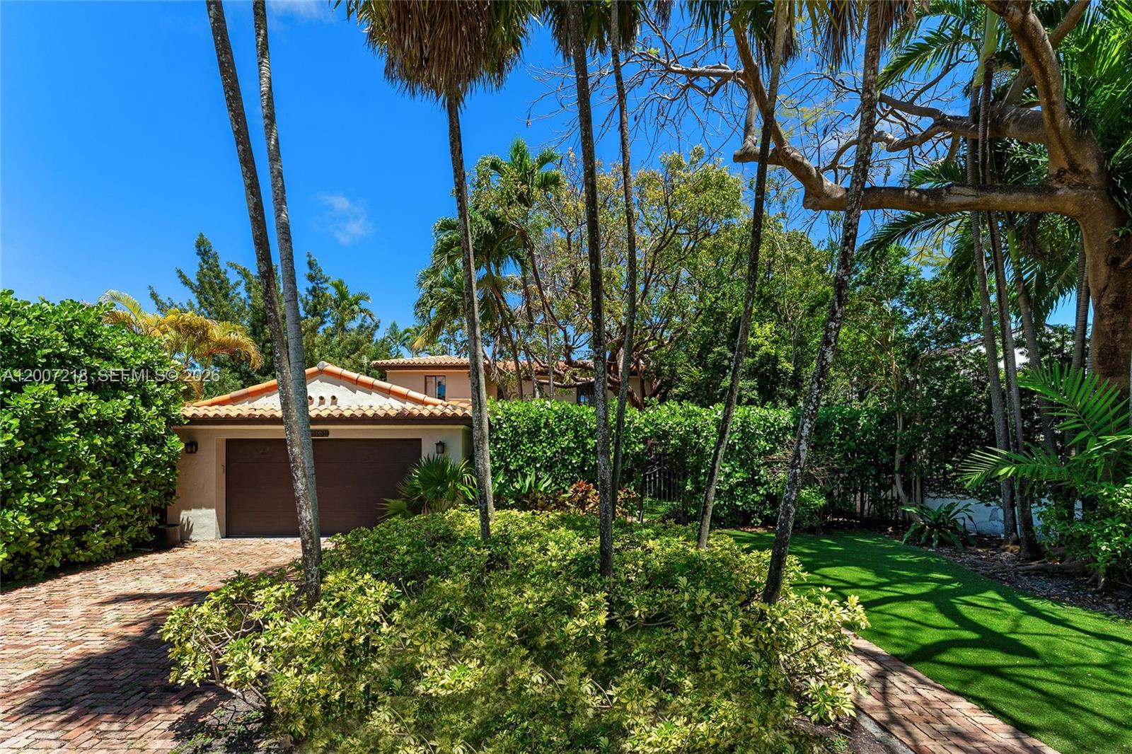 6121 La Gorce Dr Miami Beach, FL 33140
