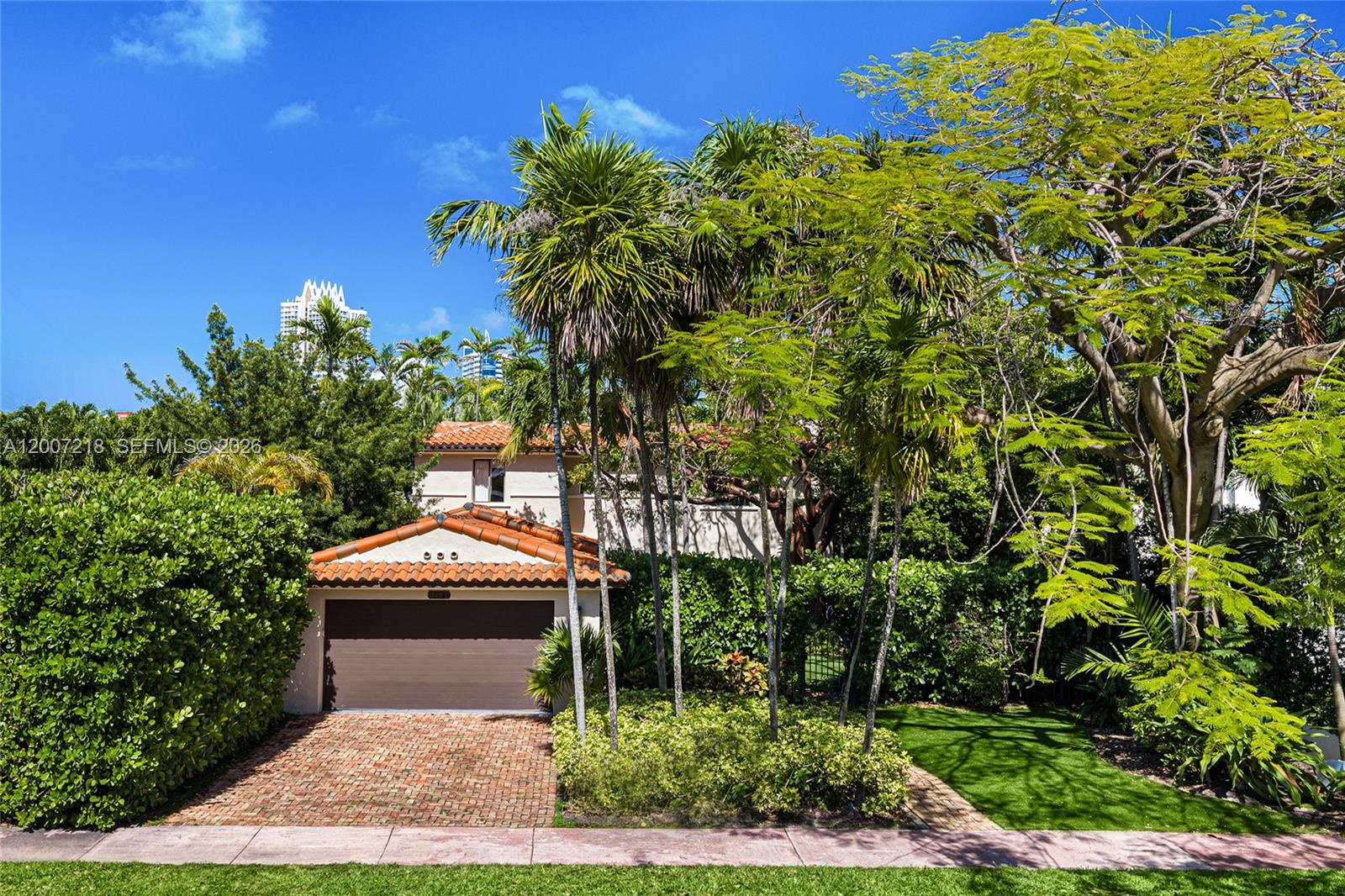6121 La Gorce Dr Miami Beach, FL 33140