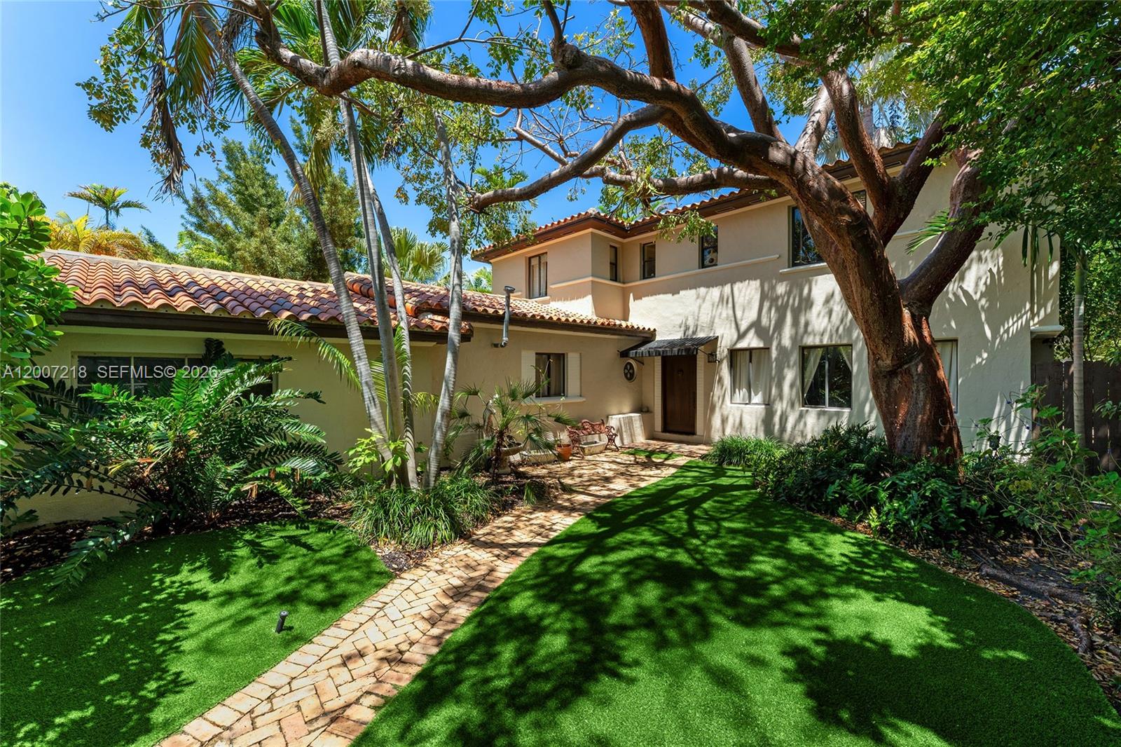 6121 La Gorce Dr Miami Beach, FL 33140