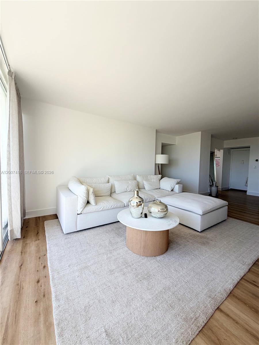 3701 N Country Clb Dr #607 Aventura, FL 33180