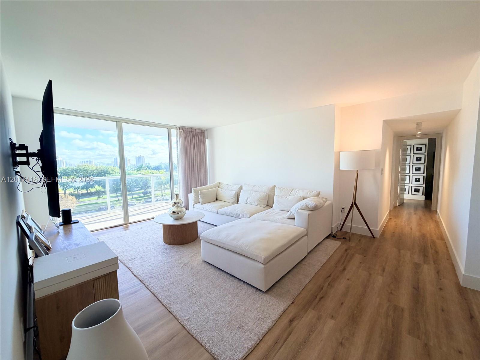 3701 N Country Clb Dr #607 Aventura, FL 33180