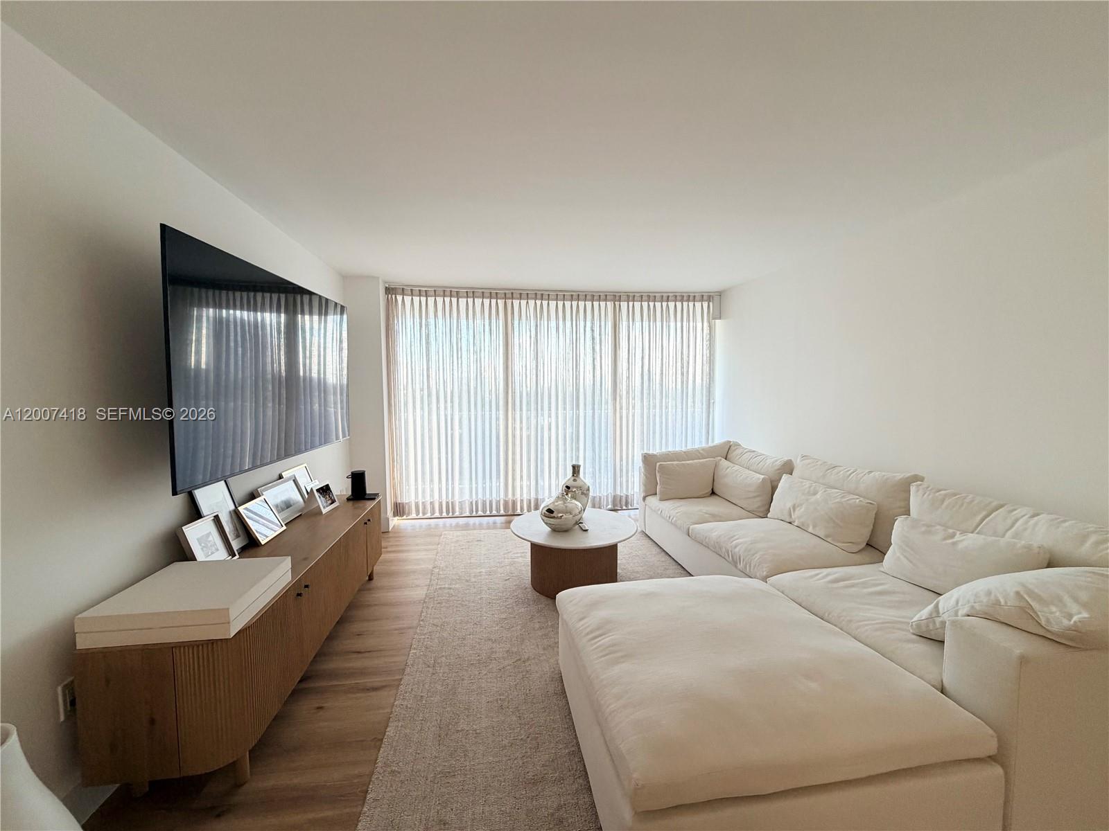 3701 N Country Clb Dr #607 Aventura, FL 33180