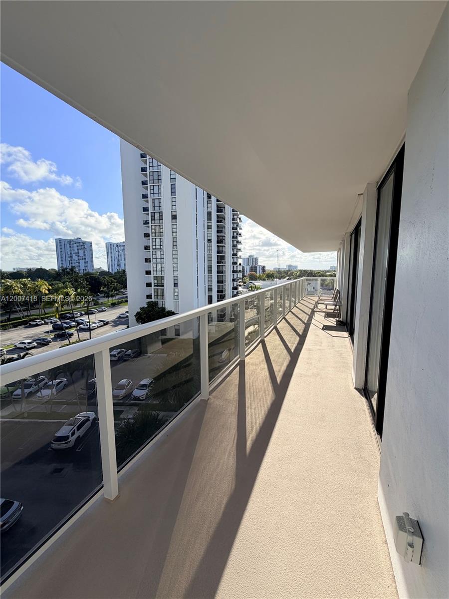 3701 N Country Clb Dr #607 Aventura, FL 33180