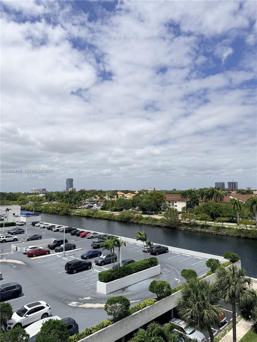 3701 N Country Clb Dr #607 Aventura, FL 33180