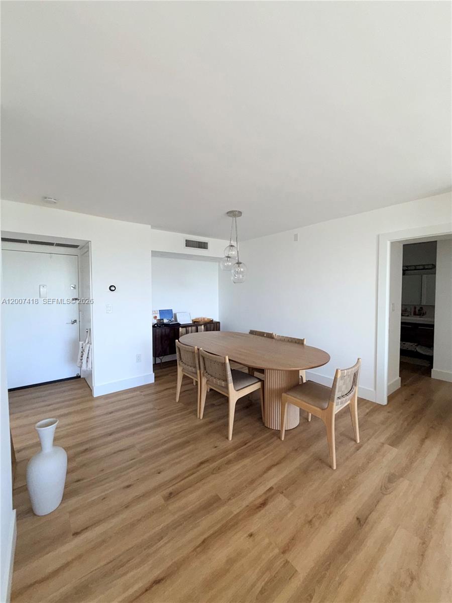 3701 N Country Clb Dr #607 Aventura, FL 33180