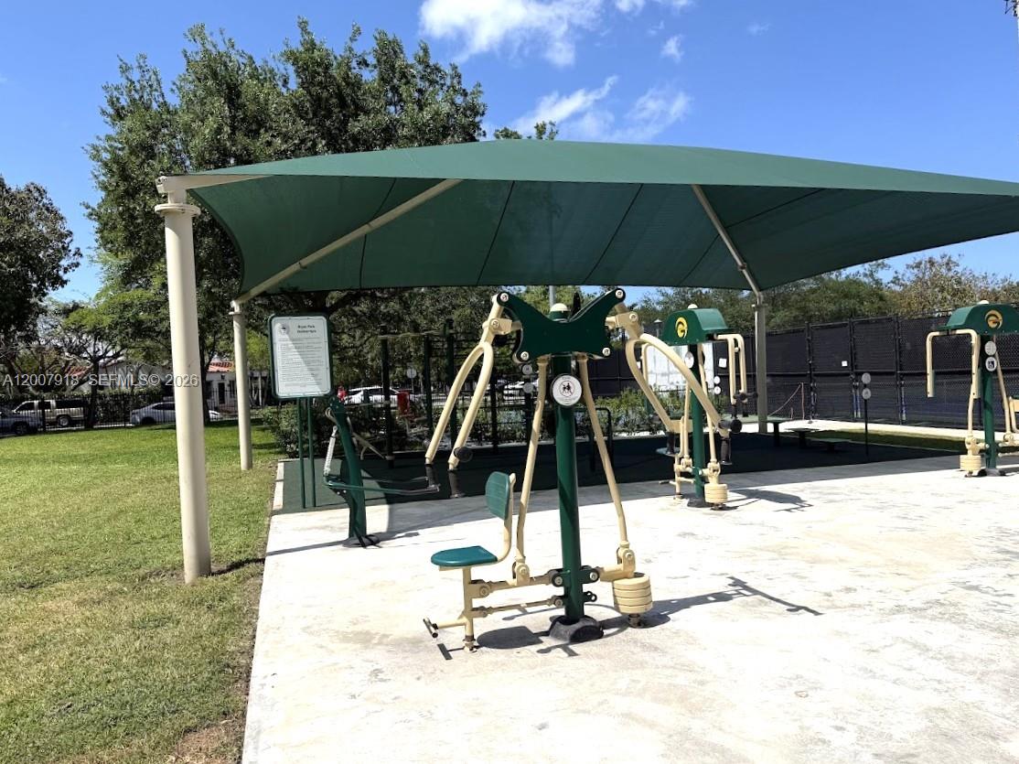 2272 SW 13th St Miami, FL 33145