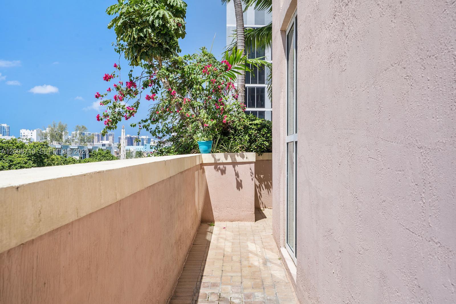 17555 Atlantic Blvd #508 Sunny Isles Beach, FL 33160