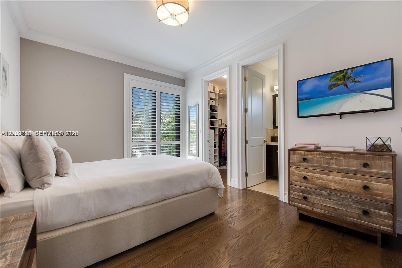 1151 S Alhambra Cir Coral Gables, FL 33146