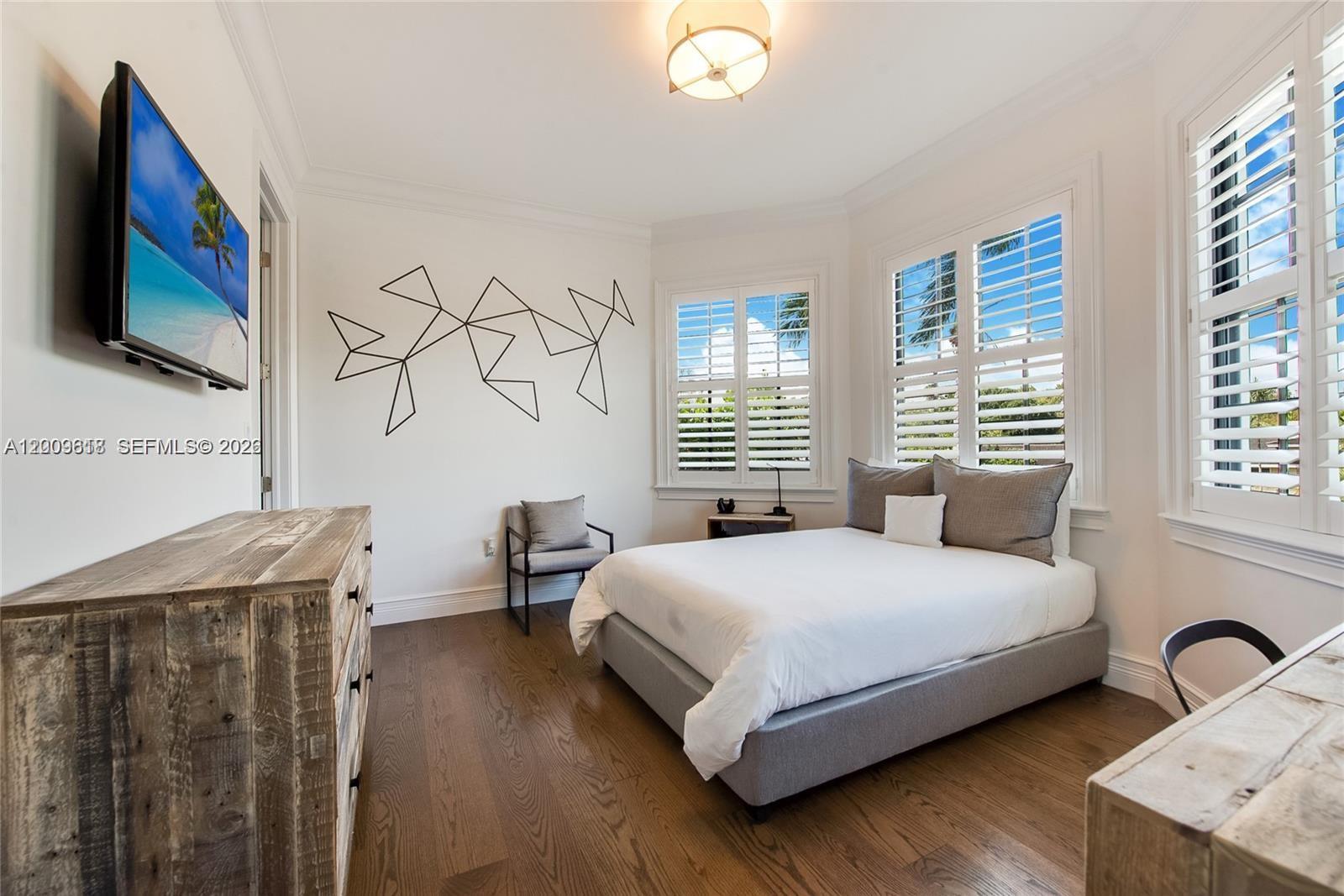 1151 S Alhambra Cir Coral Gables, FL 33146