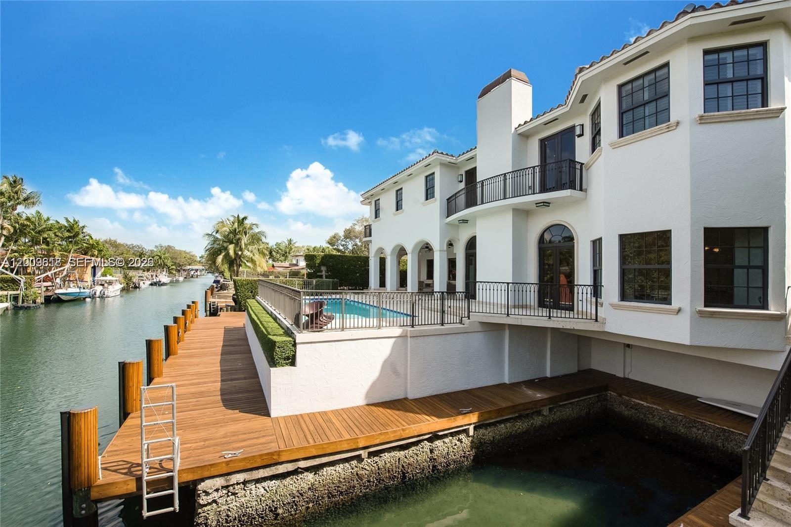 1151 S Alhambra Cir Coral Gables, FL 33146