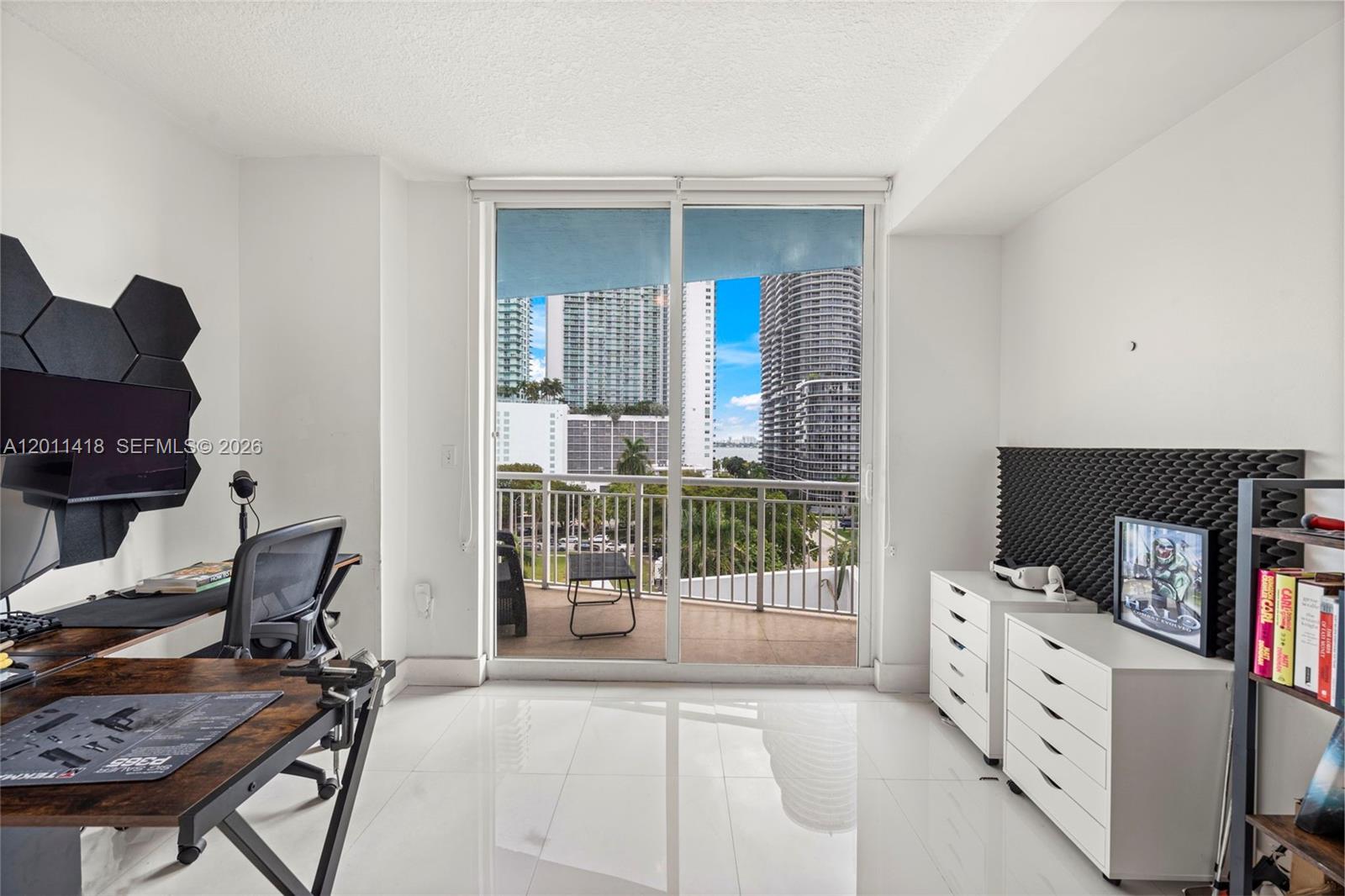 image 1800 Biscayne Plaza12