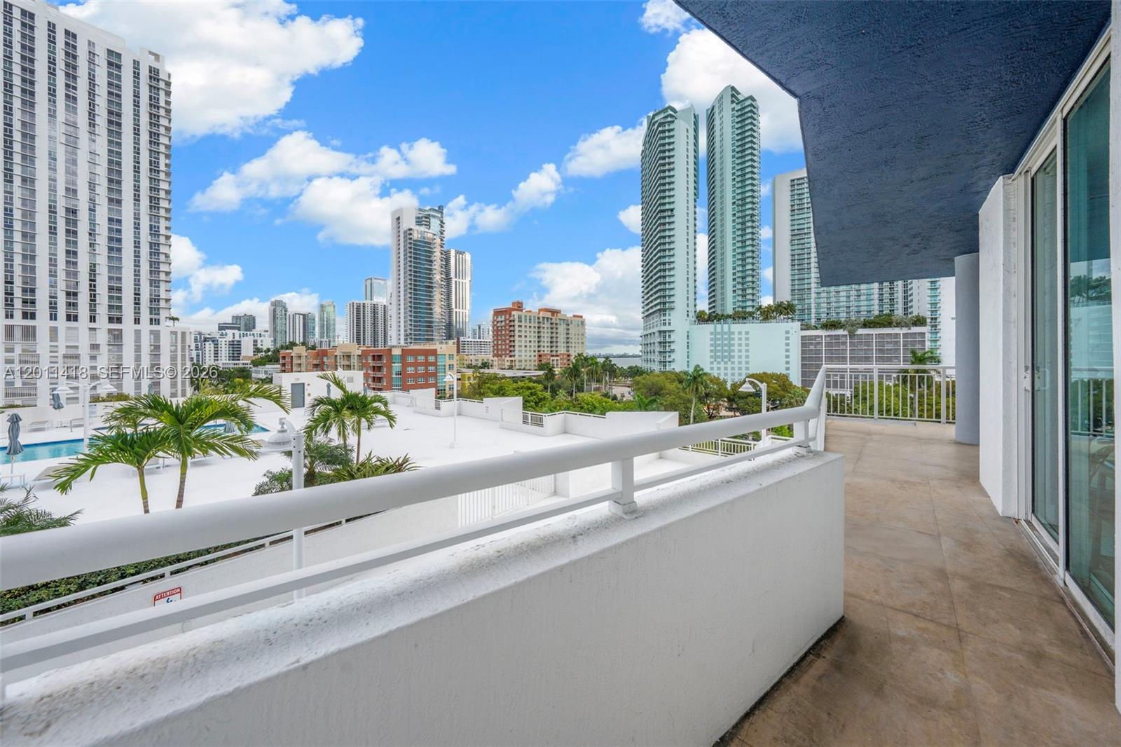 image 1800 Biscayne Plaza1