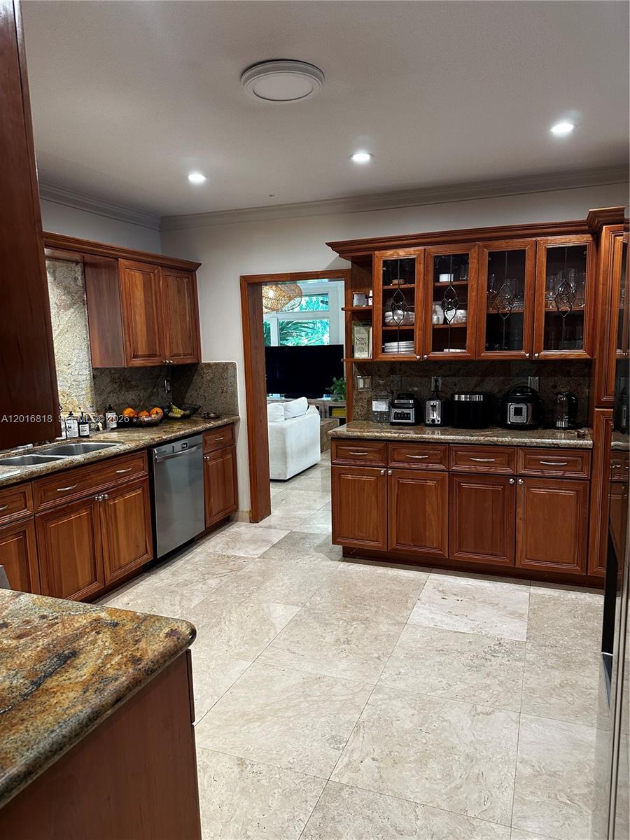 721 Saldano Ave Coral Gables, FL 33143