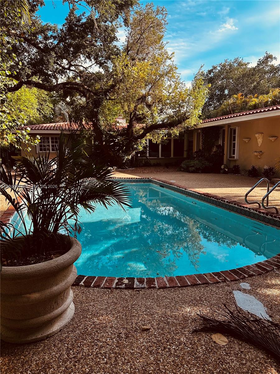 721 Saldano Ave Coral Gables, FL 33143