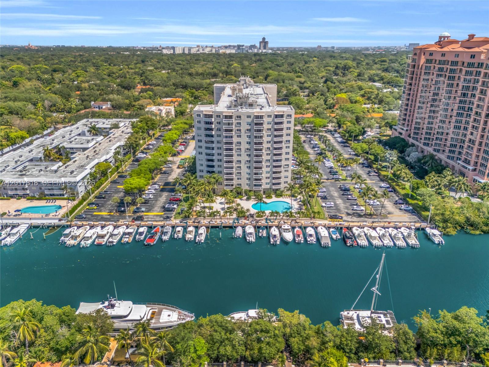 90 Edgewater Dr #525