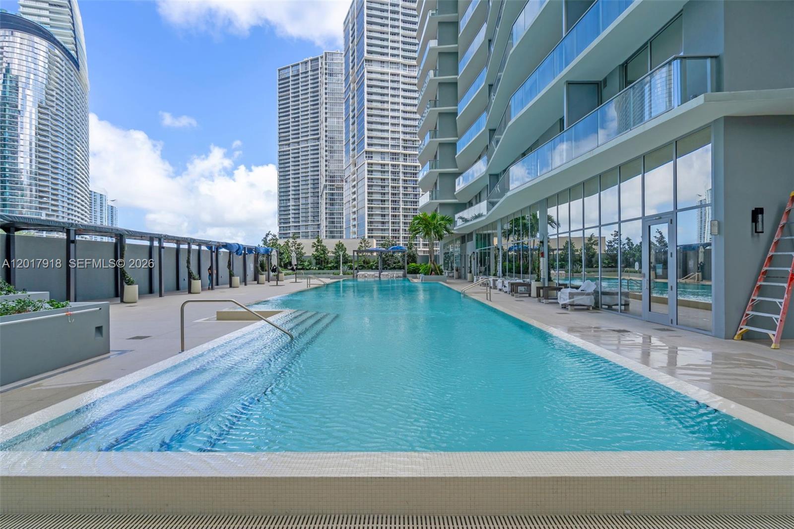 77 SE 5th #1601 Miami, FL 33131