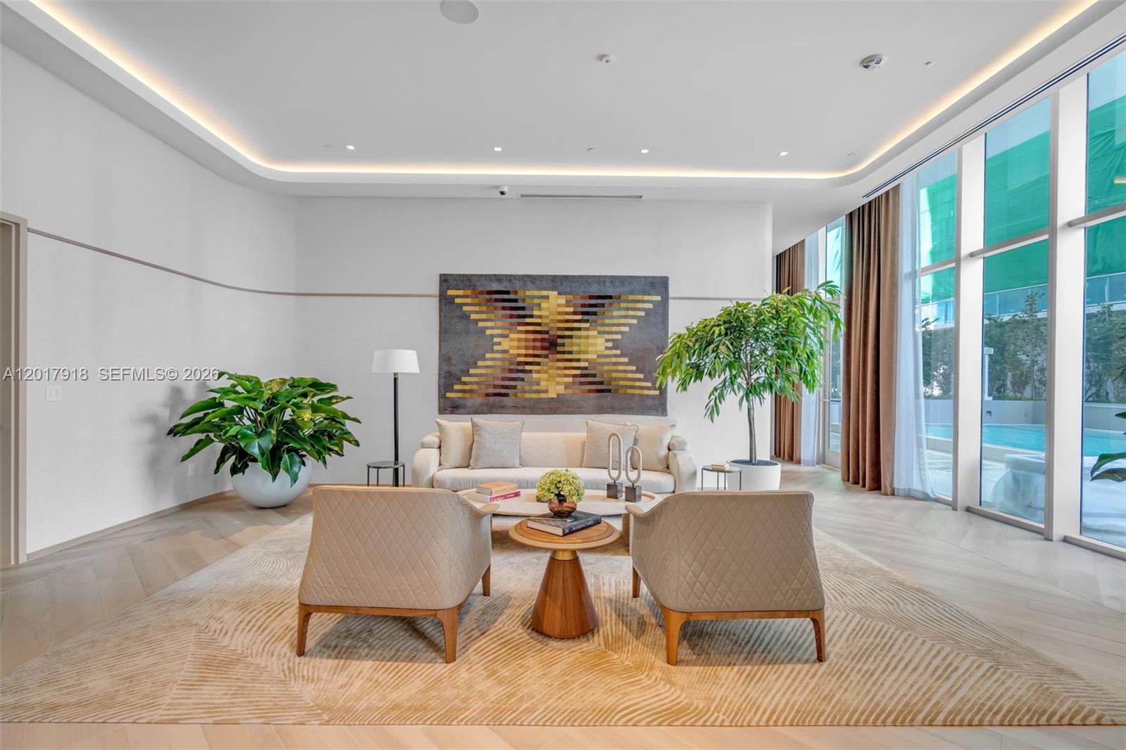 77 SE 5th #1601 Miami, FL 33131