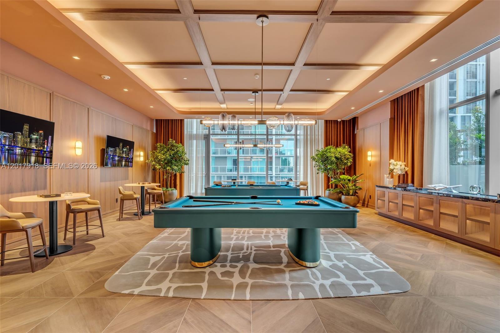 77 SE 5th #1601 Miami, FL 33131