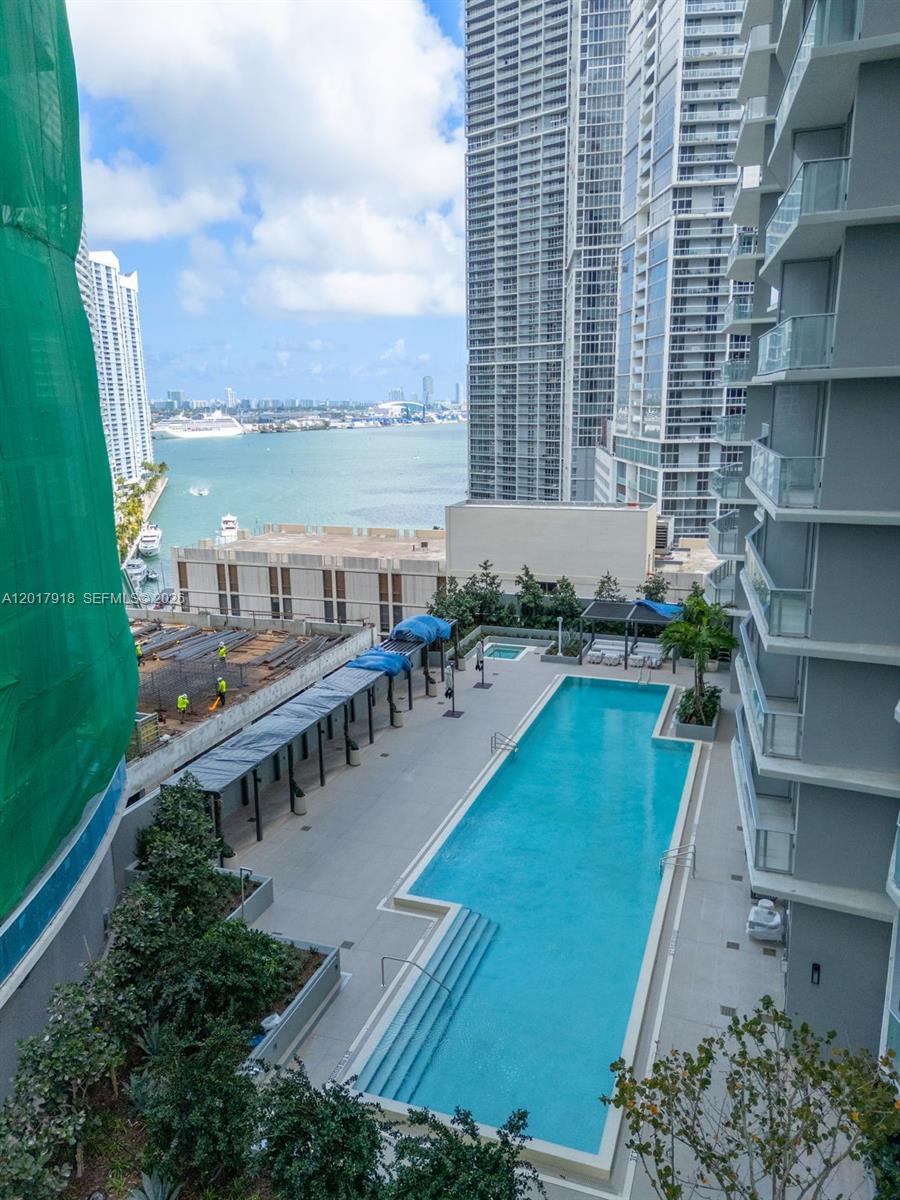 77 SE 5th #1601 Miami, FL 33131