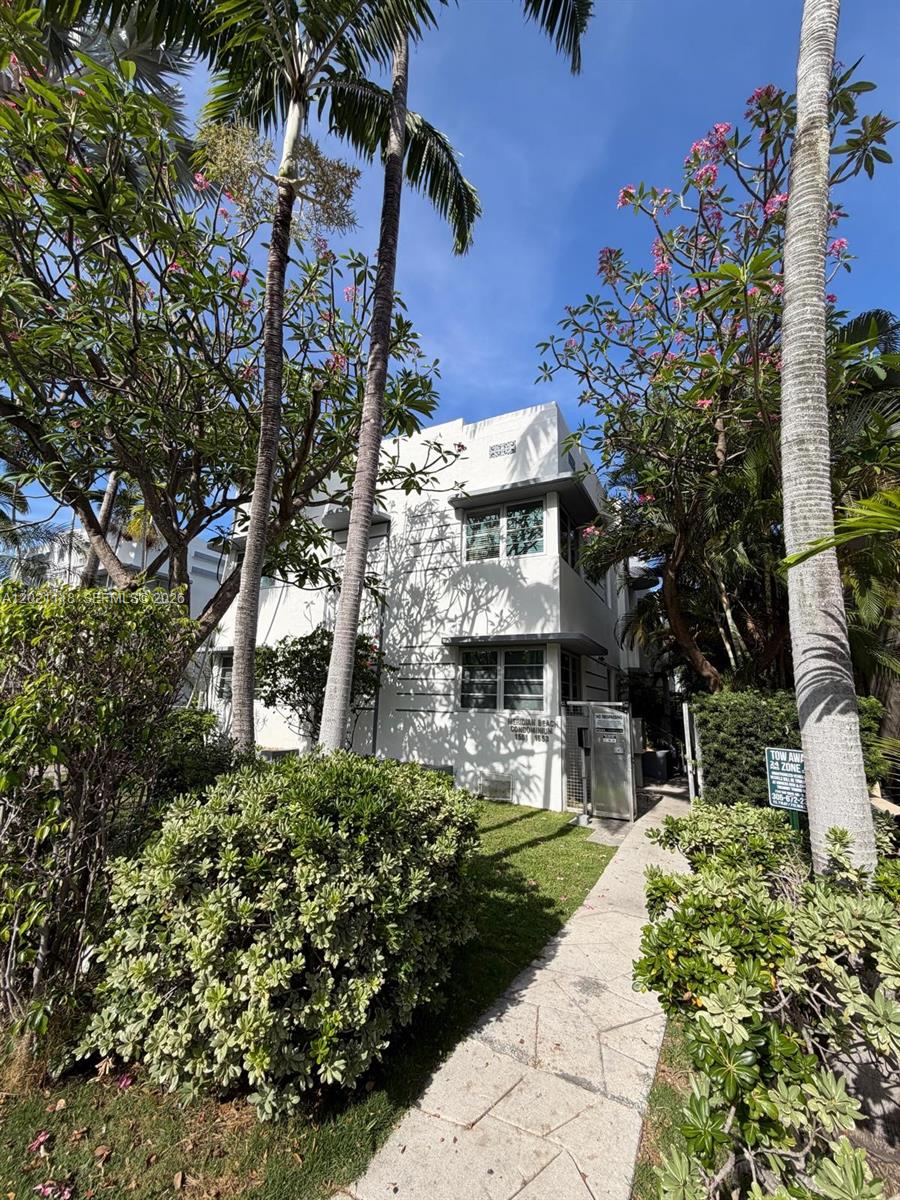 1551 Meridian Ave #202