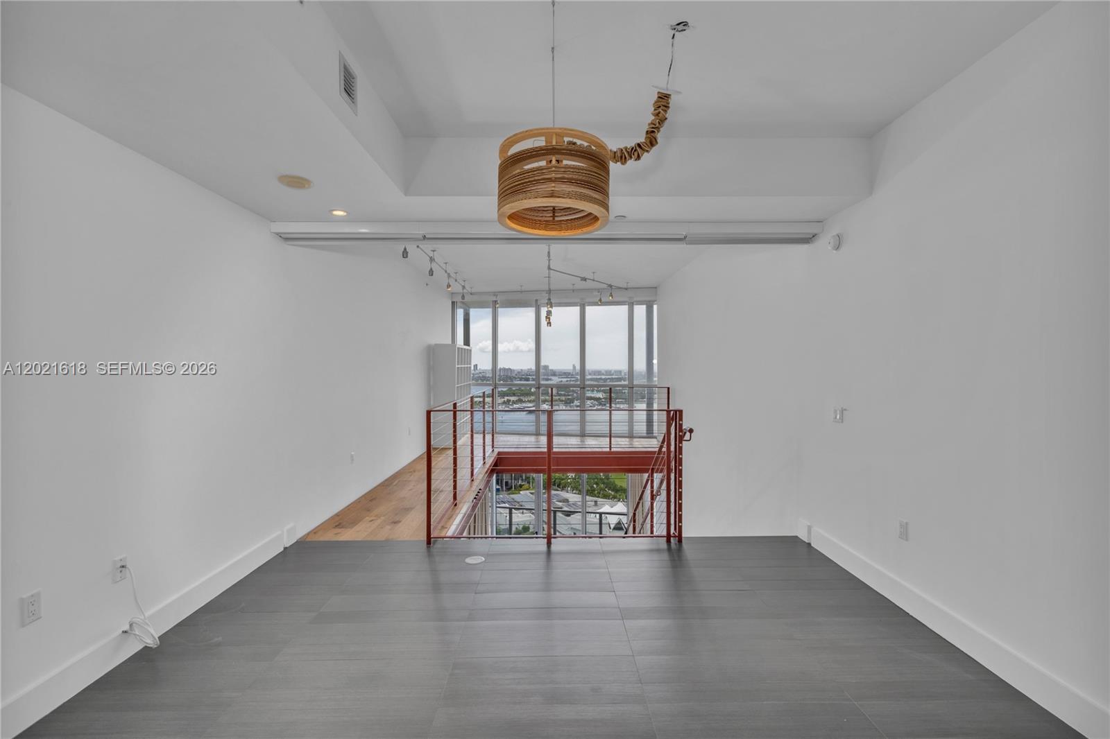 1100 Biscayne Blvd #2706 Miami, FL 33132
