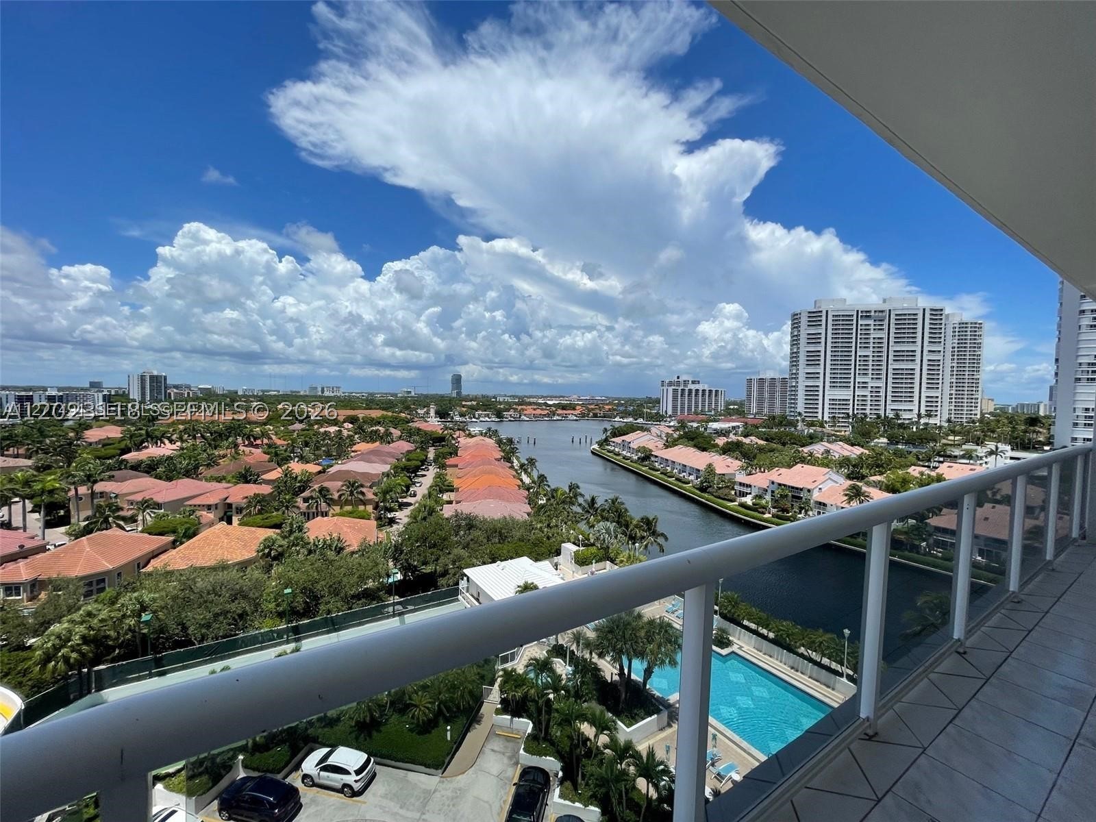 image One Island Place I12