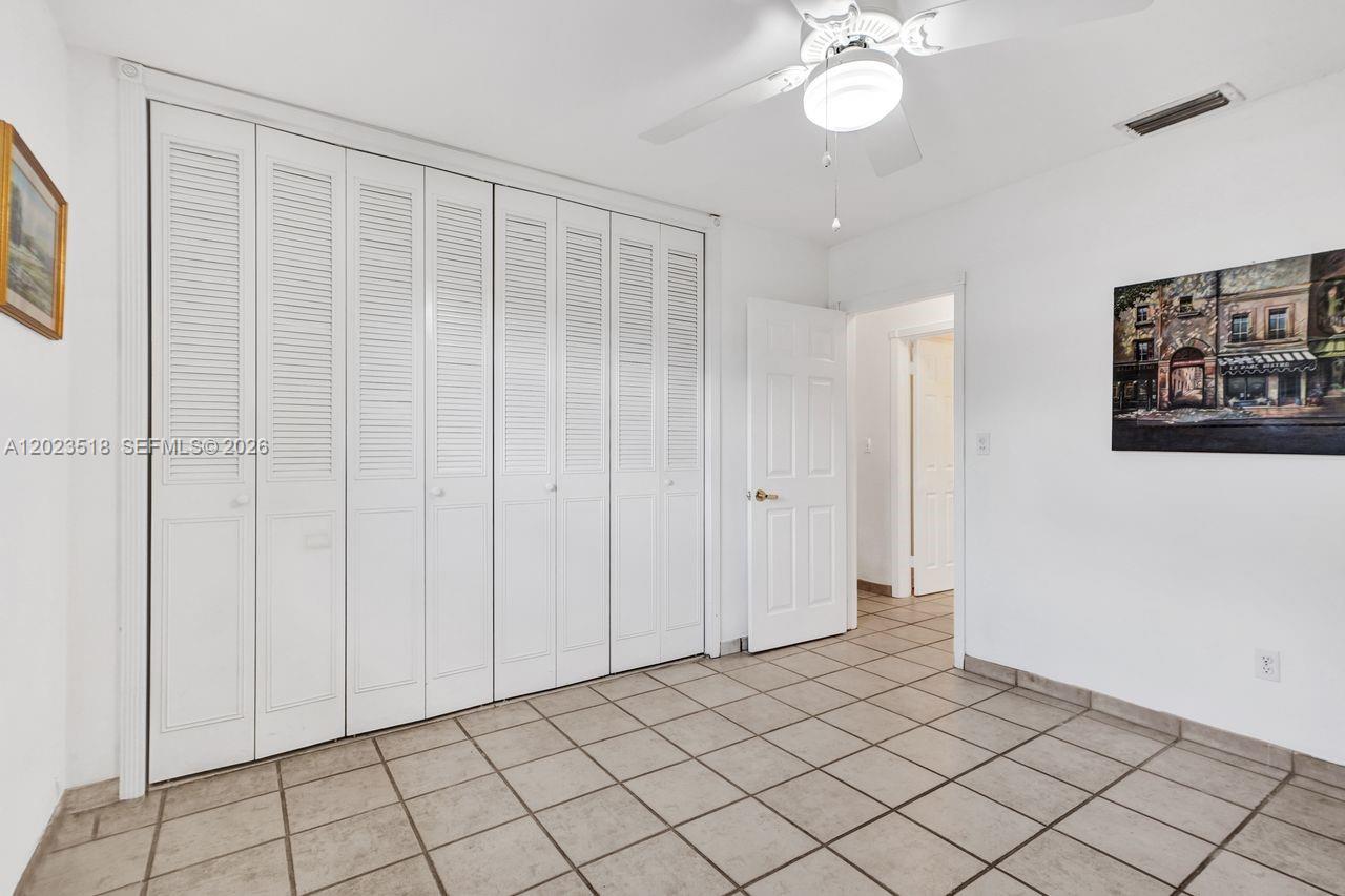 8521 SW 86th Ct Miami, FL 33143