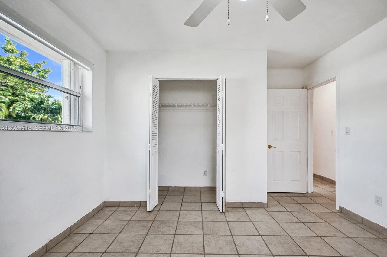 8521 SW 86th Ct Miami, FL 33143