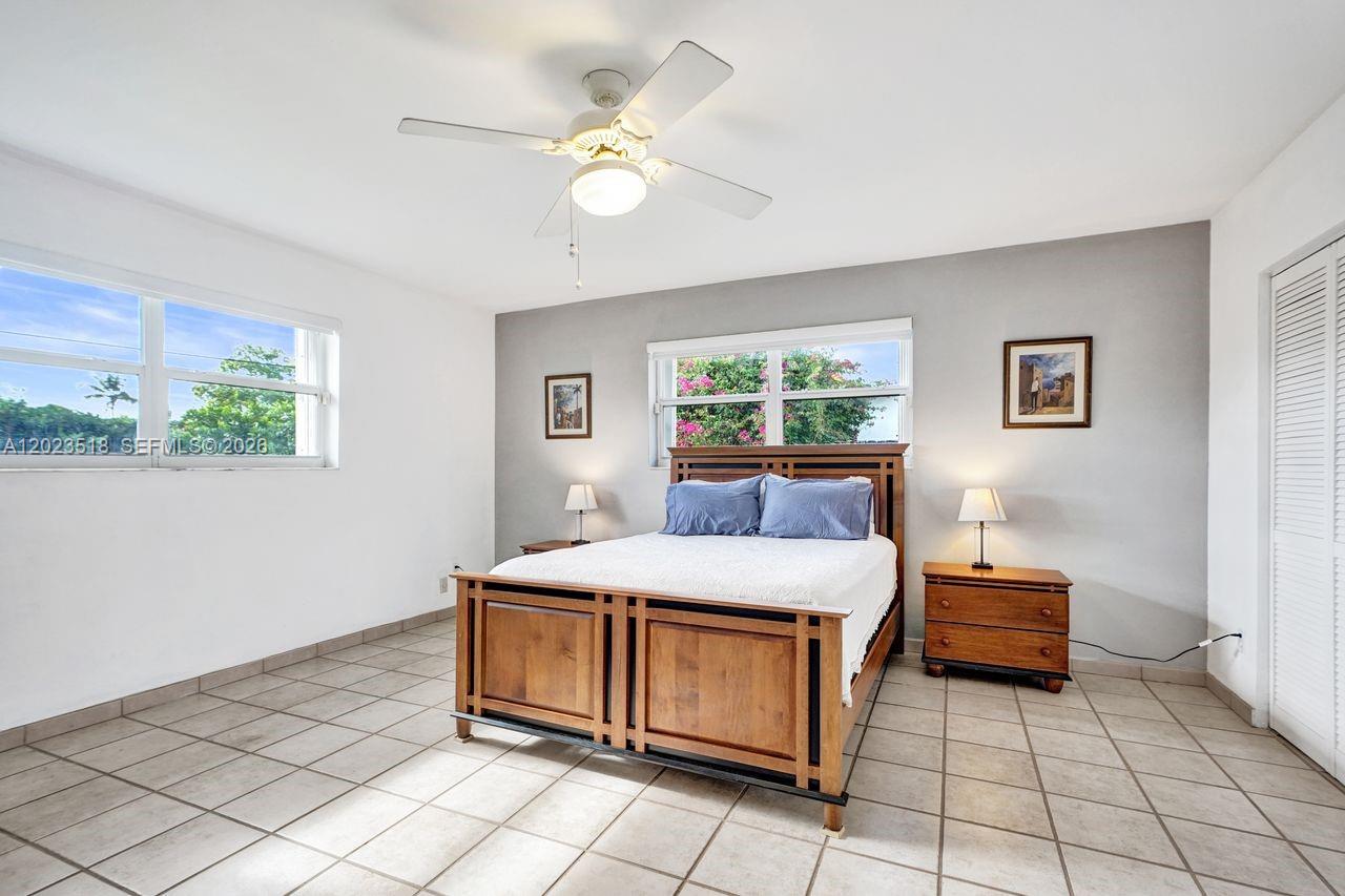 8521 SW 86th Ct Miami, FL 33143