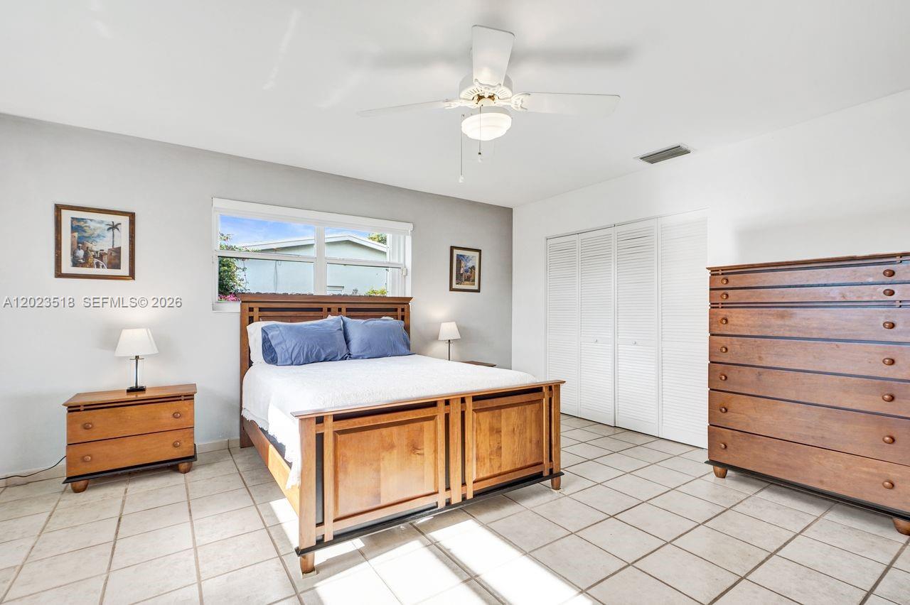 8521 SW 86th Ct Miami, FL 33143