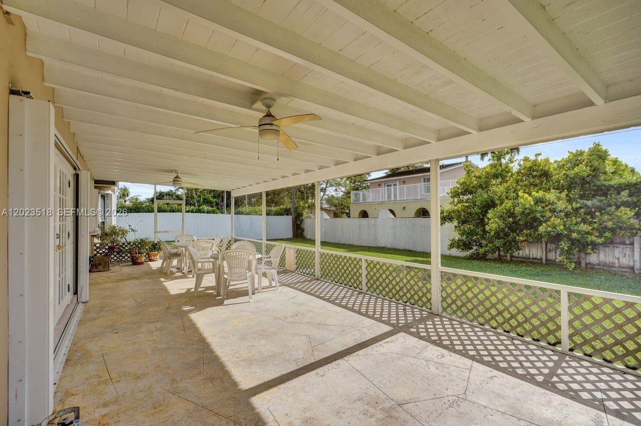 8521 SW 86th Ct Miami, FL 33143