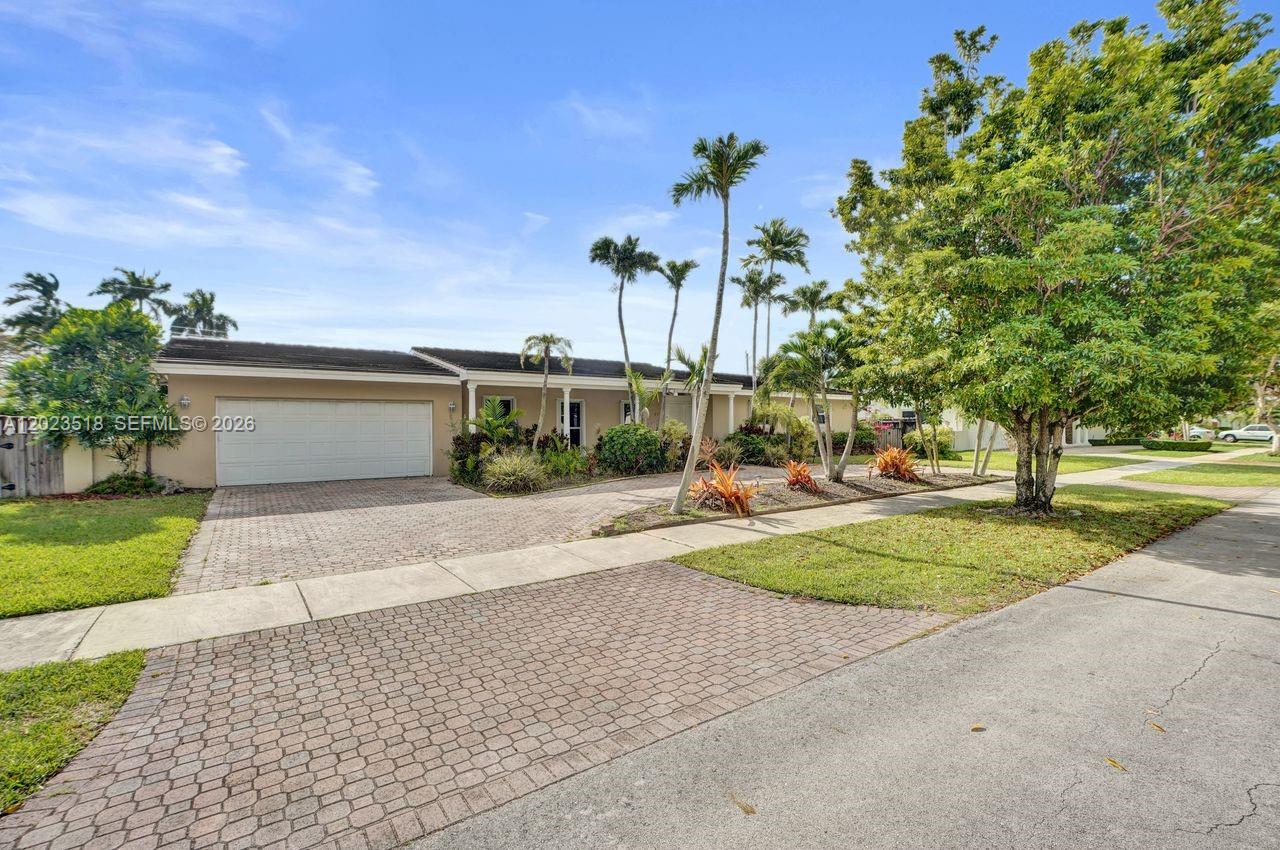 8521 SW 86th Ct Miami, FL 33143