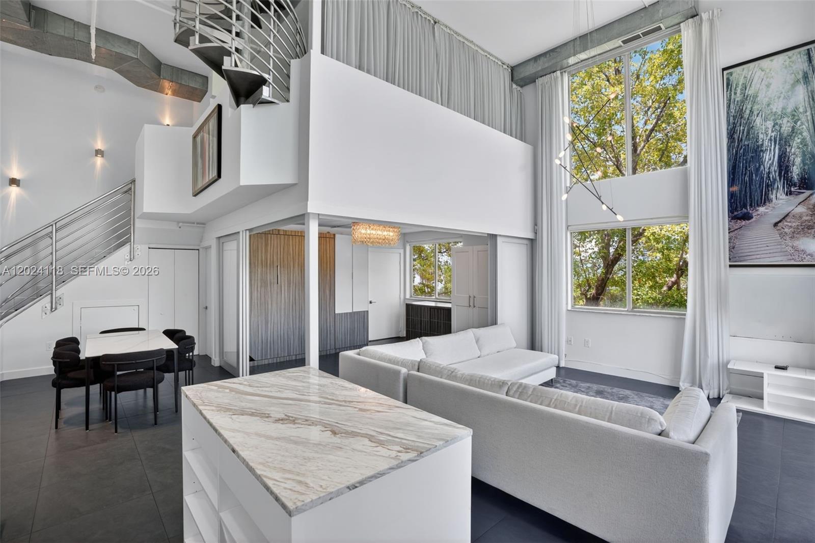 900 4th St #6 Miami Beach, FL 33139