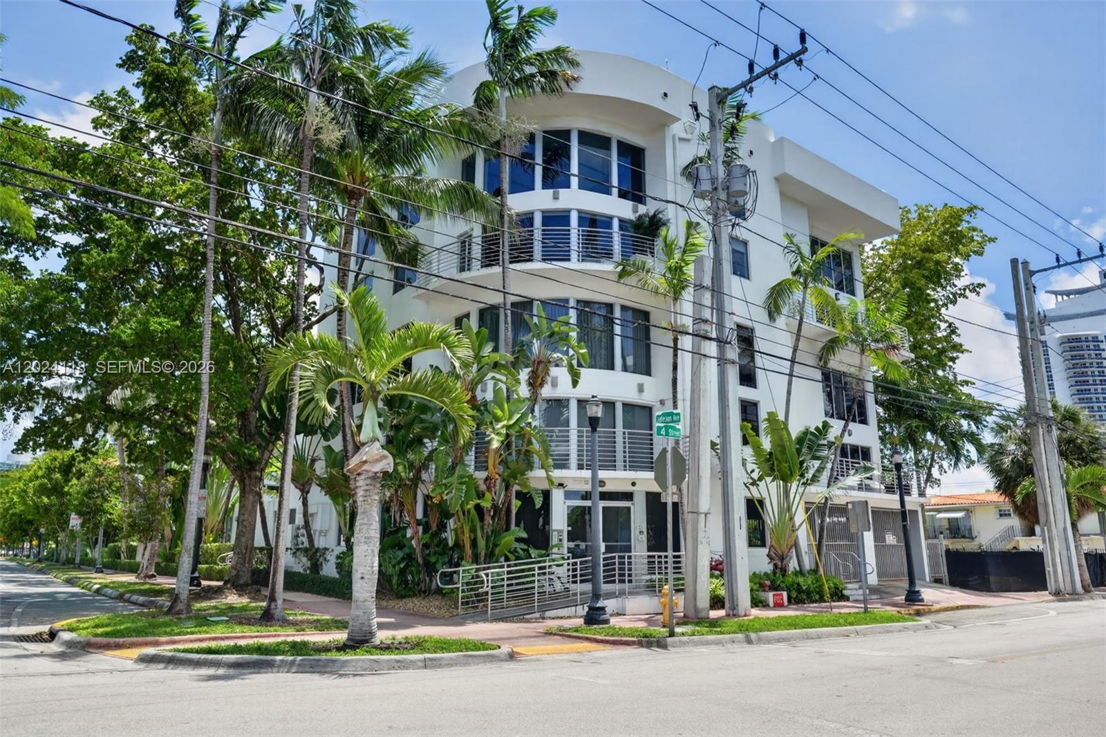 900 4th St #6 Miami Beach, FL 33139