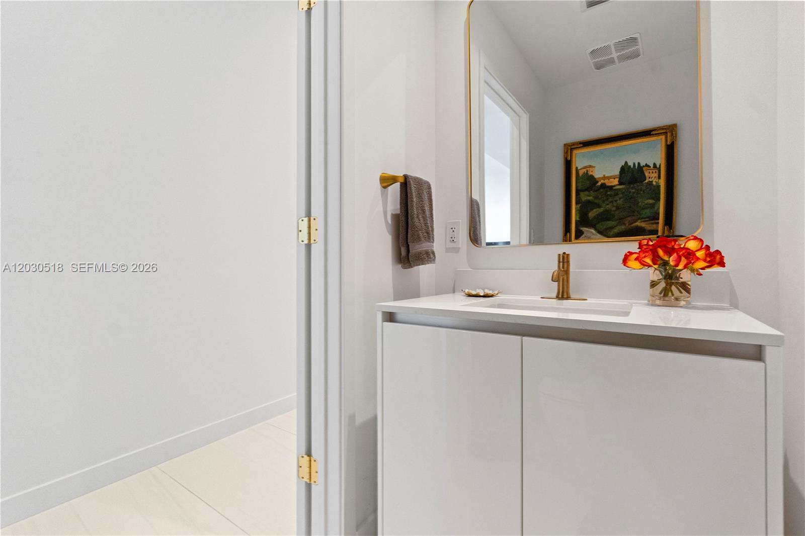 2678 Tigertail #PH4 Miami, FL 33133