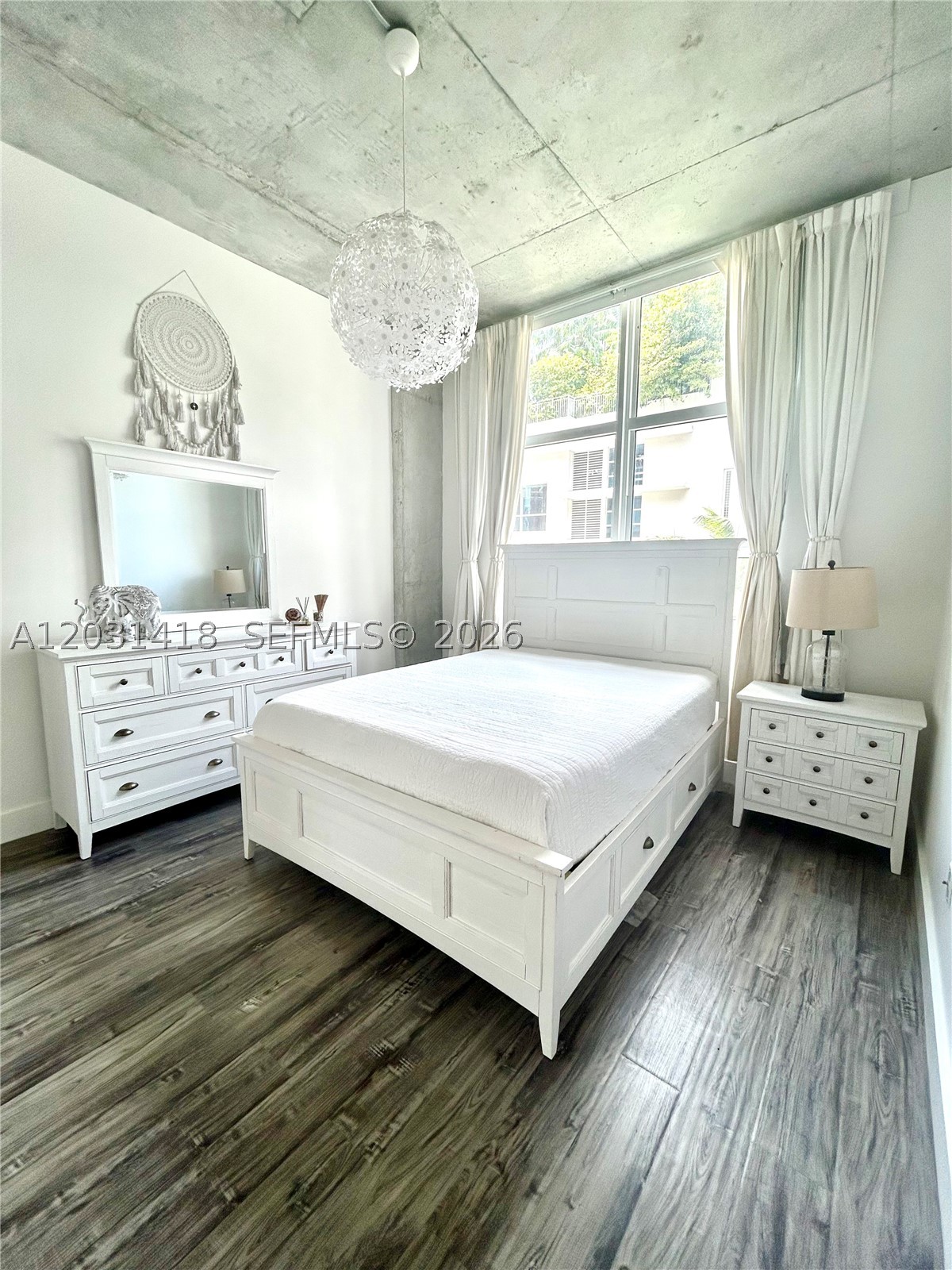 image Cite on the Bay West10