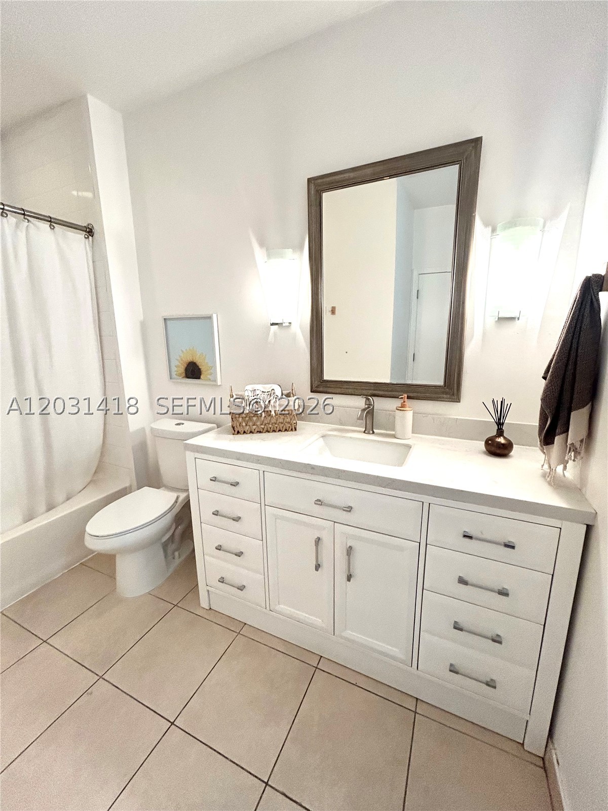 image Cite on the Bay West11