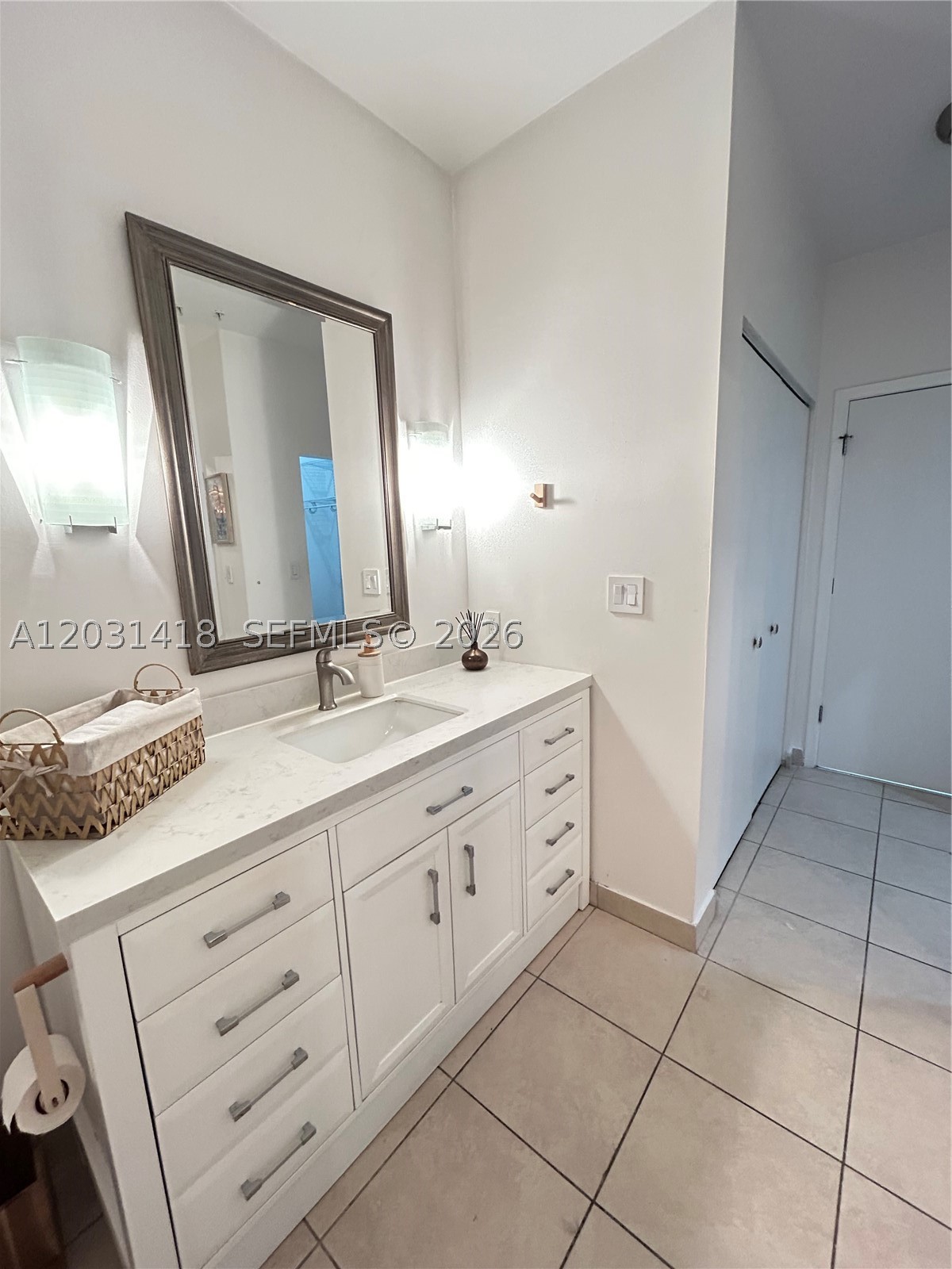 image Cite on the Bay West12