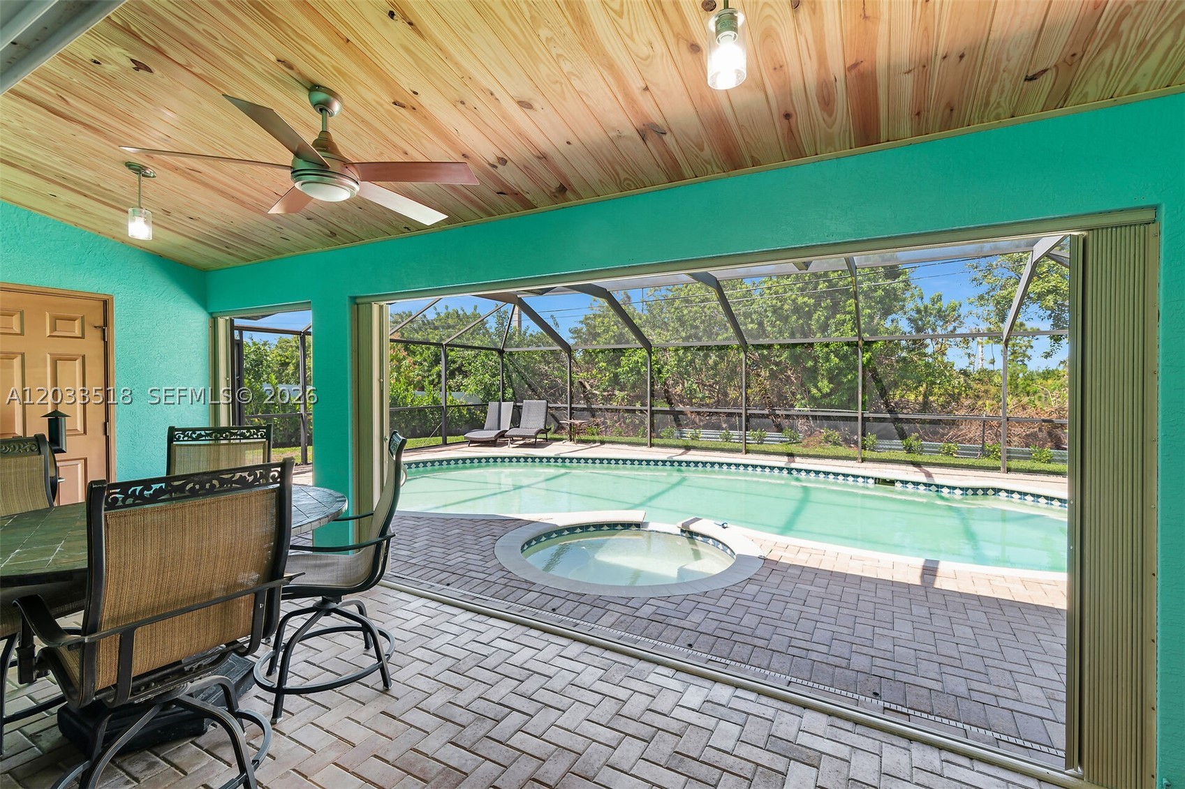 2009 SW 36th Ter Cape Coral, FL 33914