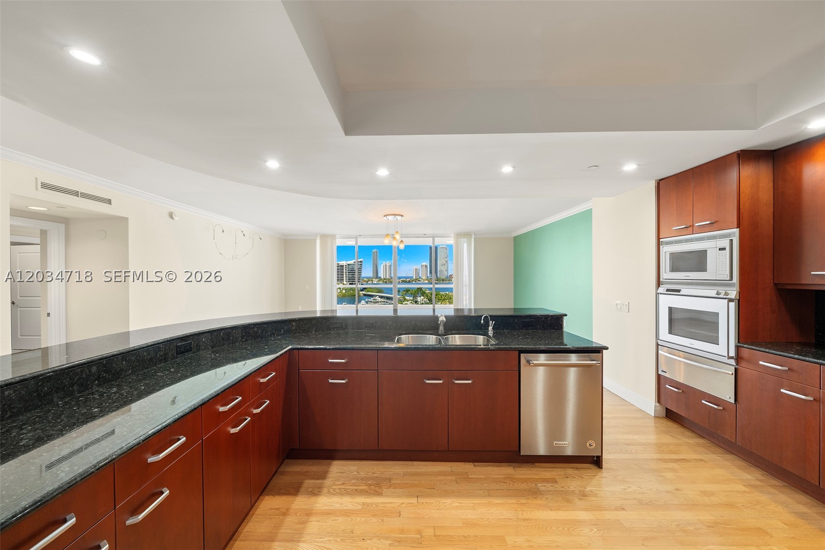 6000 Island Blvd #1002 Aventura, FL 33160