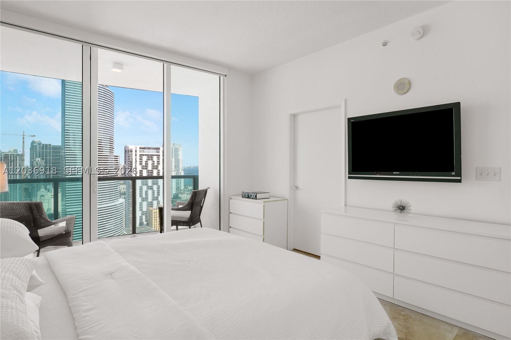 image Brickell on the River North13