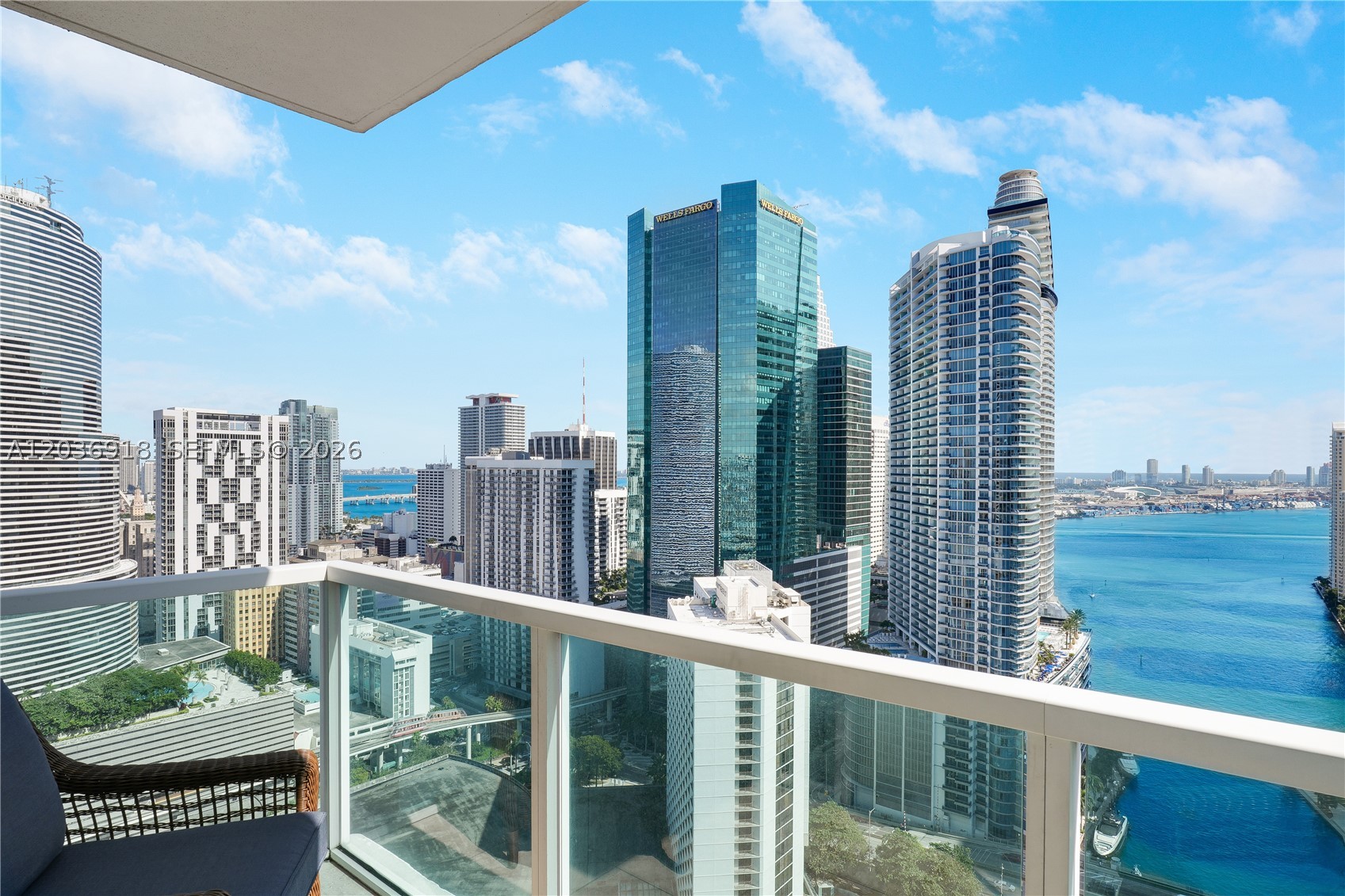 image Brickell on the River North1