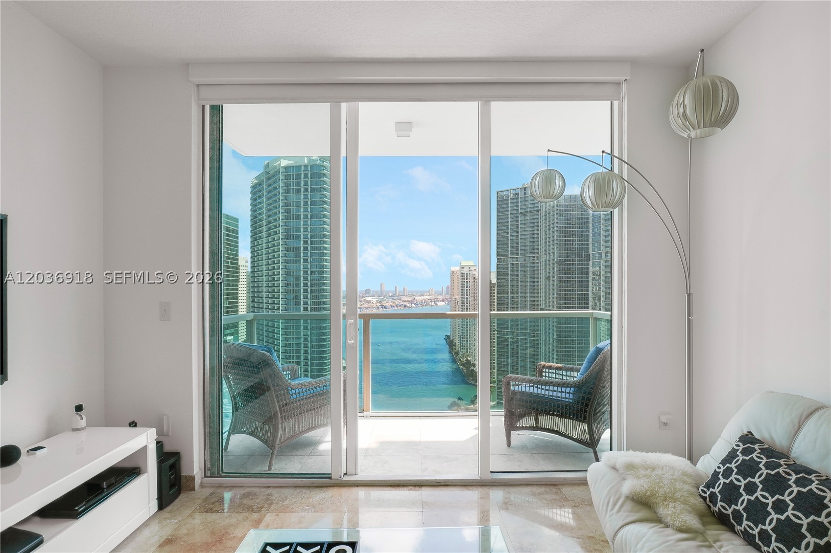 image Brickell on the River North3