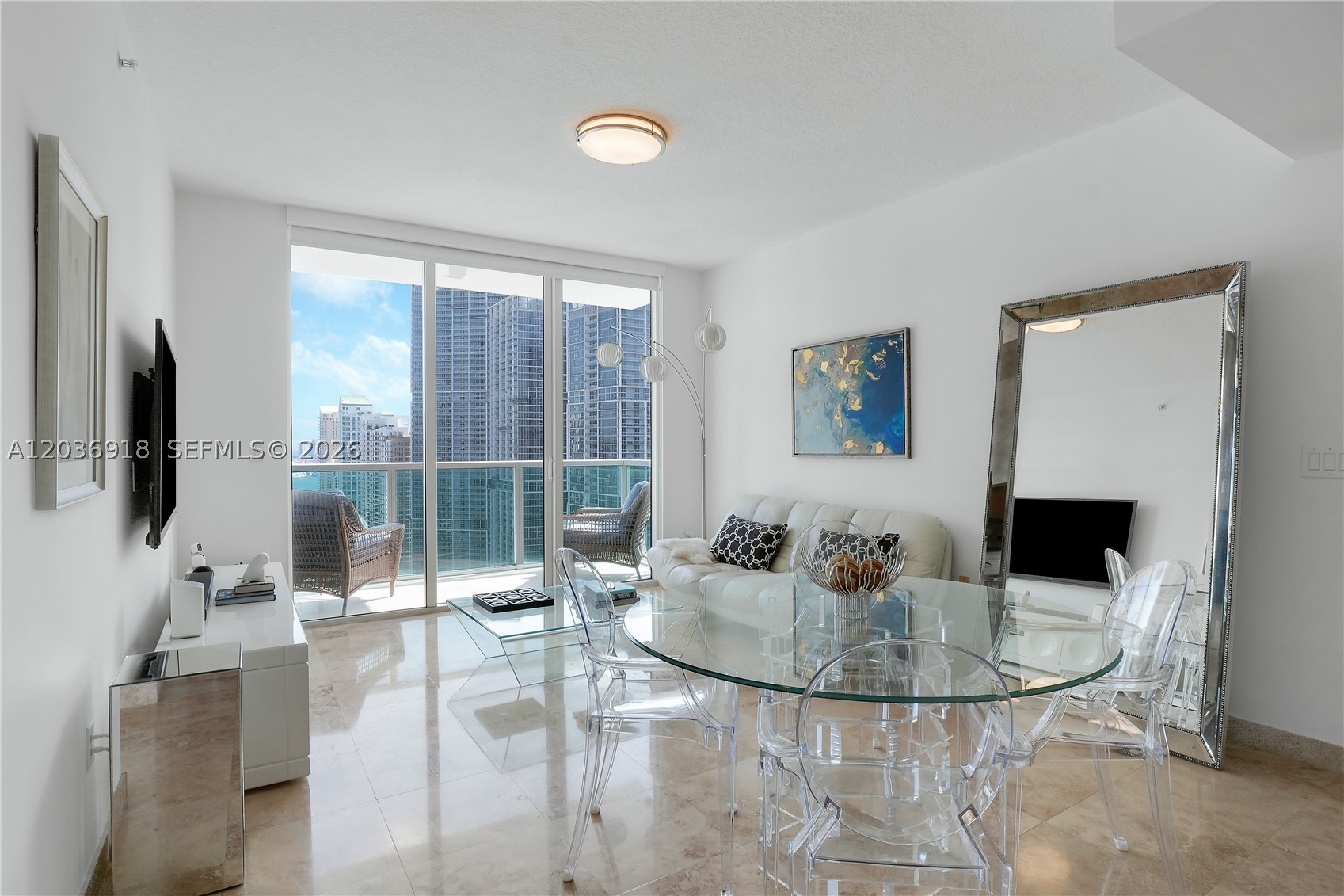 image Brickell on the River North4