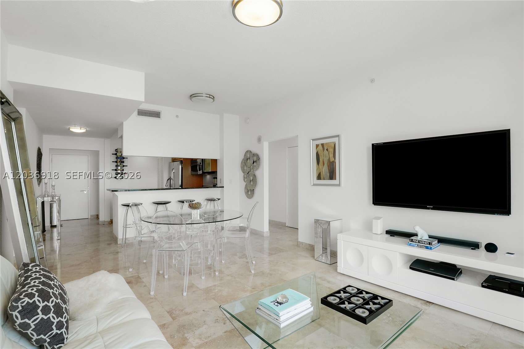 image Brickell on the River North6