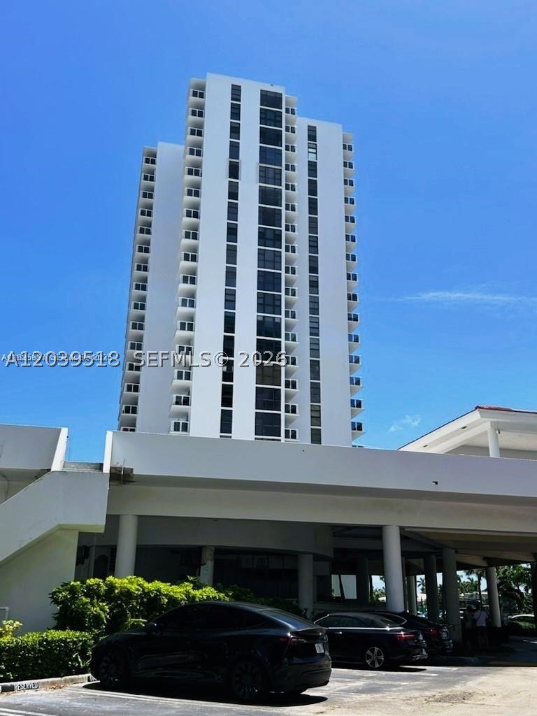 20515 E Country Clb Dr #142