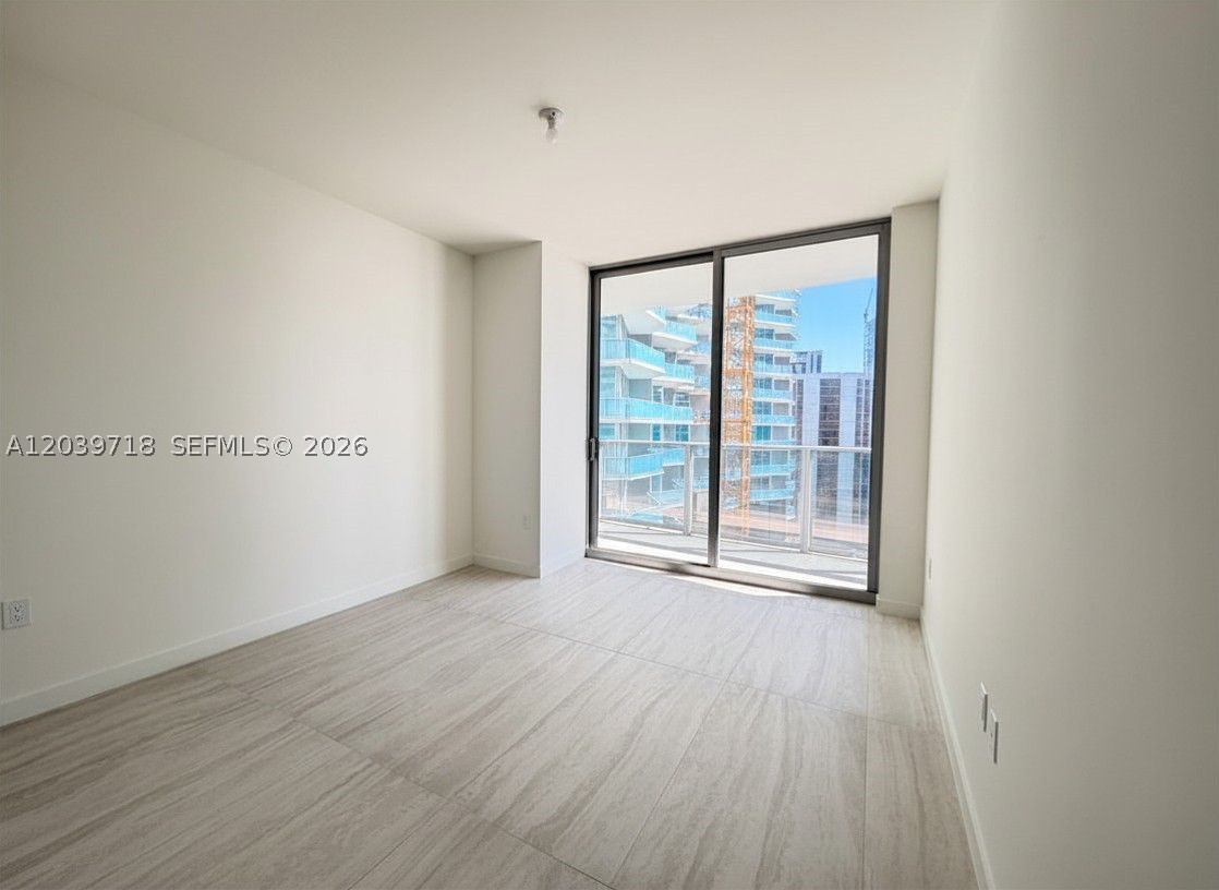 77 SE 5th St #1903 Miami, FL 33131