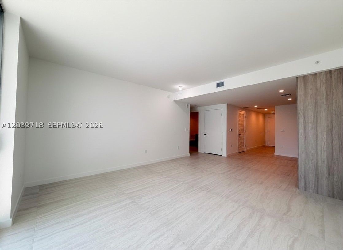 77 SE 5th St #1903 Miami, FL 33131