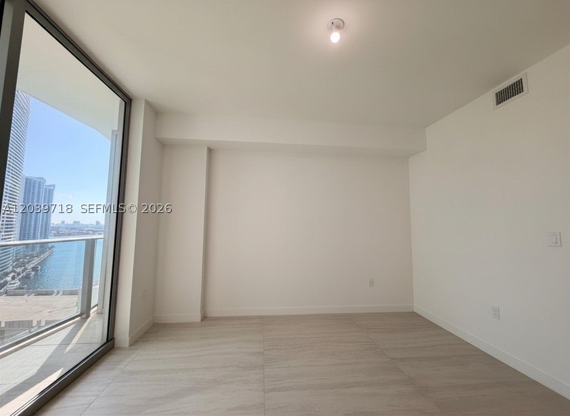 77 SE 5th St #1903 Miami, FL 33131