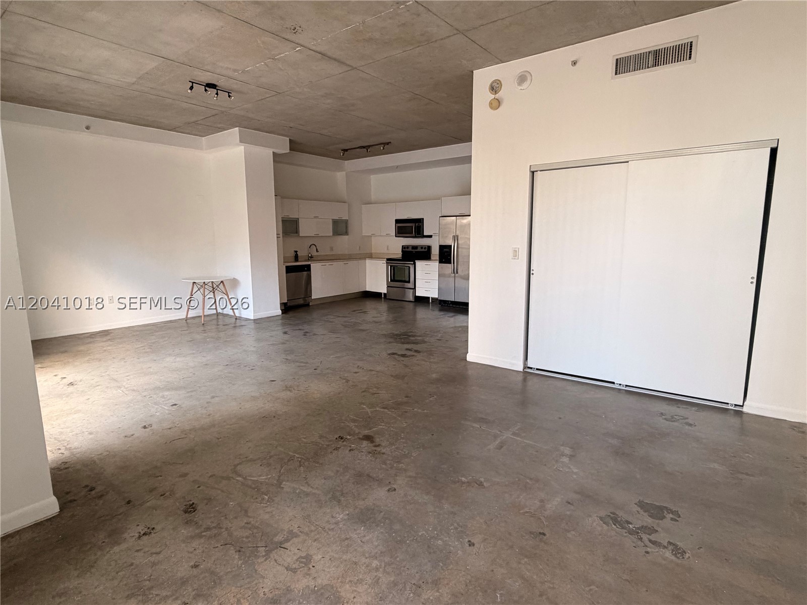 image The Loft 25